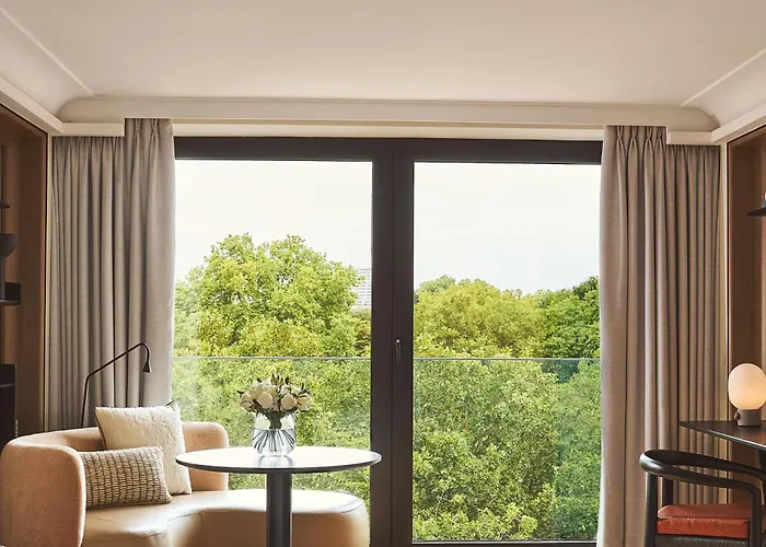 The Berkeley, Maybourne